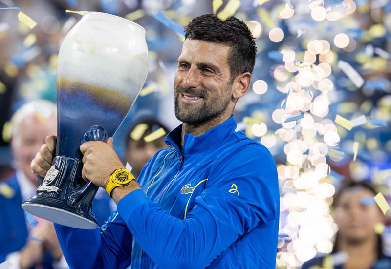 Bermain selama tiga jam, Novak Djokovic berhasil merebut gelar Cincinnati Masters dengan mengalahkan Carlos Alcaraz  5-7, 7-6(7), 7-6(4).