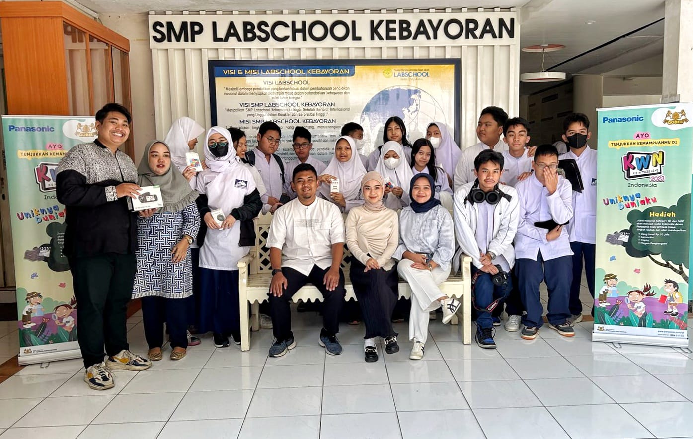 Peserta Kid WItness News Panasonic dari SMP Labschool Kebayoran