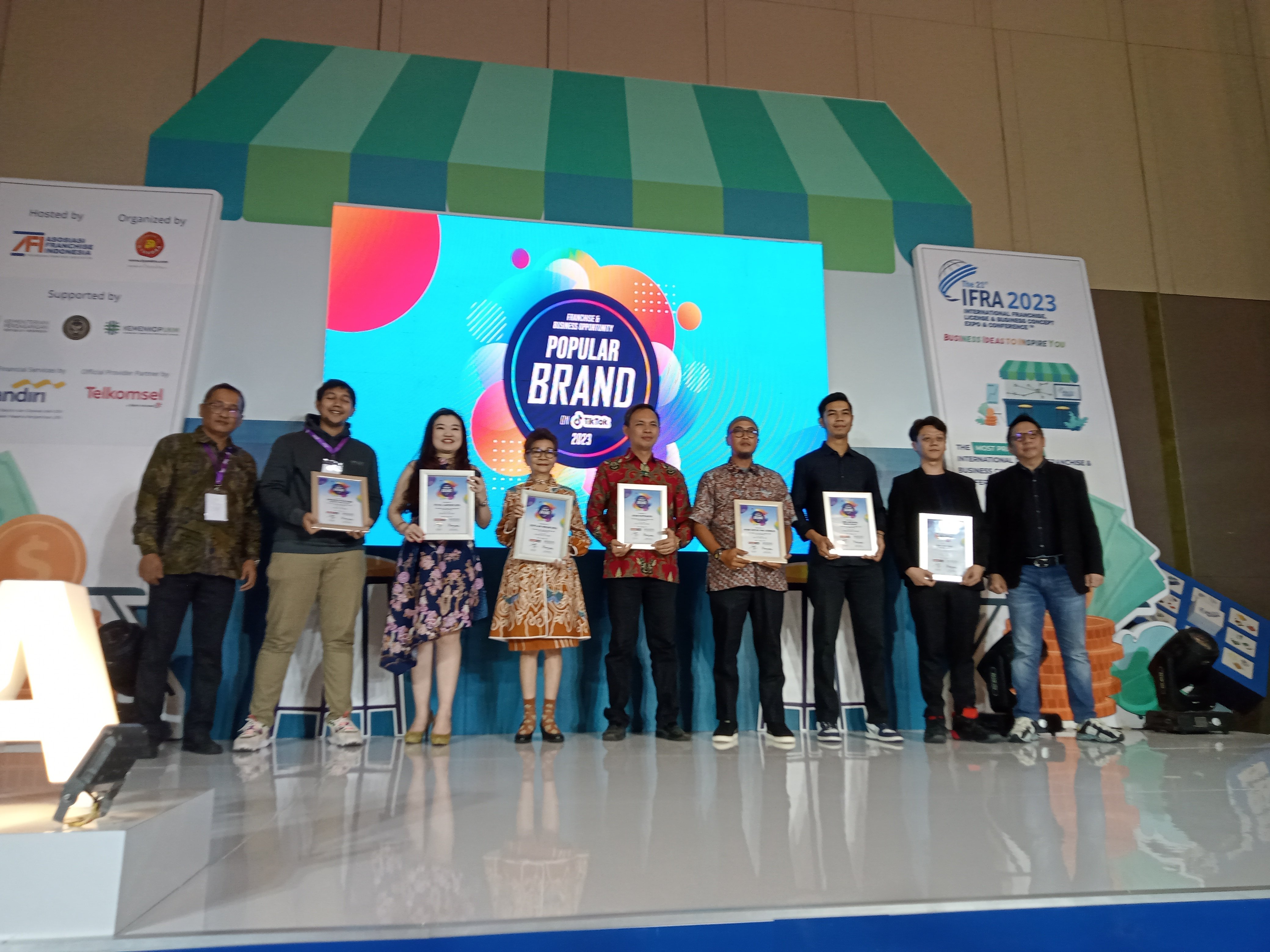 Penghargaan Popular Brand di Tiktok 2023