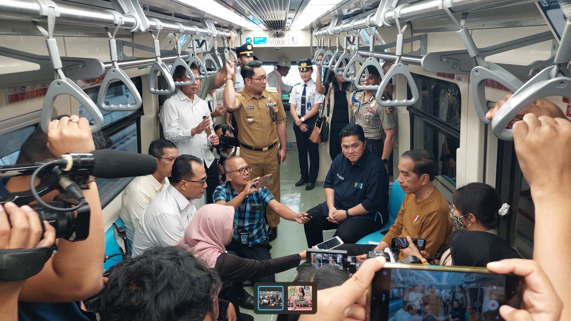 Presiden Joko Widodo kala menjajal LRT Jabodebek