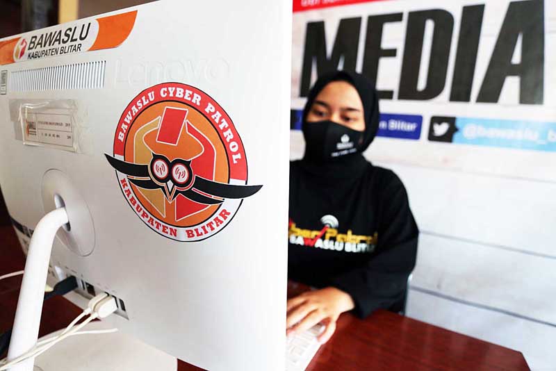 KPU telah mengatur penggunaan media sosial untuk berkampanye. Tapi bila anda menemukan pelanggaran, berikut cara lapornya.