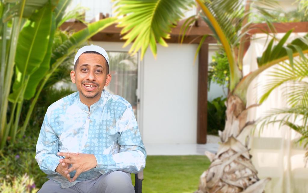 Ustad muda Habib Husein Bin Ja'far Al Hadar.