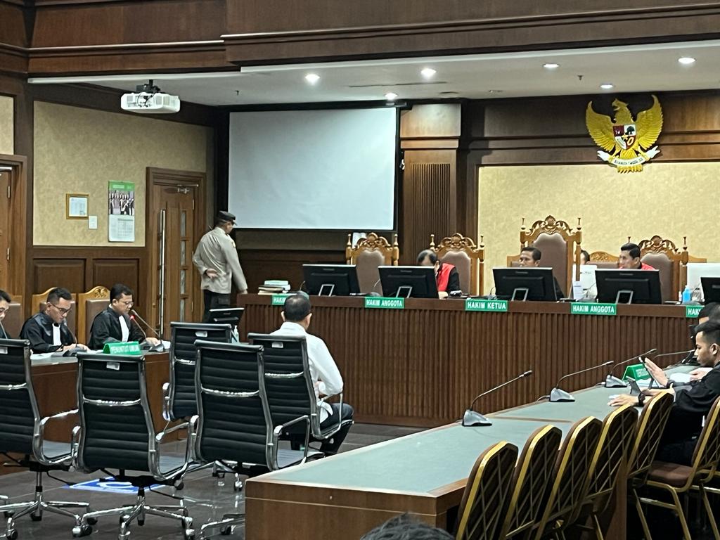 Suasana sidang dakwaan Rafael Alun Trisambodo.
