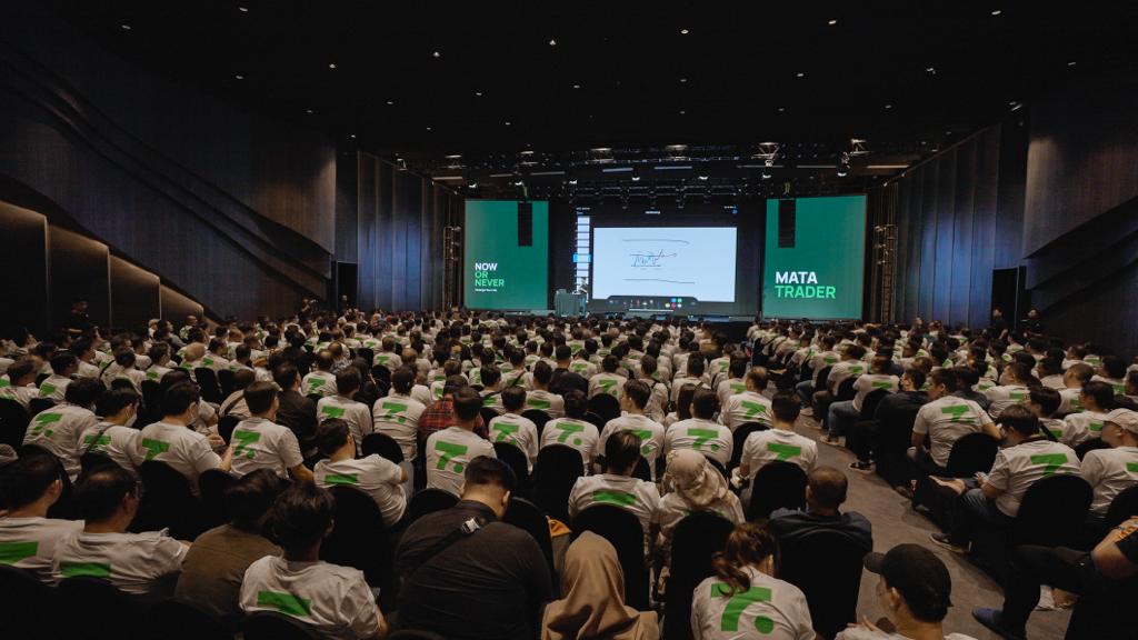 Traders Family menyelenggarakan Mata Trader, program edukasi trading forex terbesar yang pernah ada di Surabaya. 