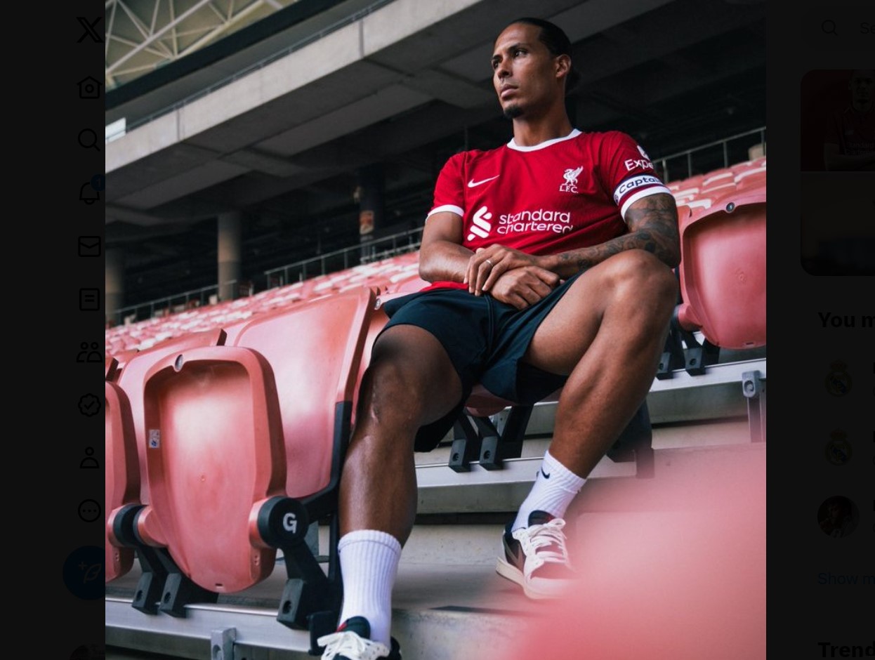 Bek Liverpool Virgil van Dijk