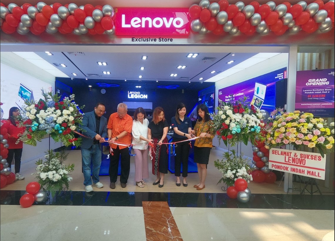 Peresmian executive store Lenovo di Pondok Indah Mall 2. 