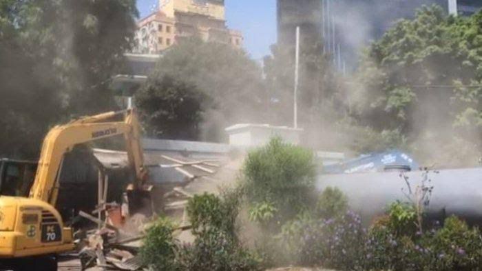 Ilustrasi pemberian sanksi administrasi pabrik beton di Jakarta