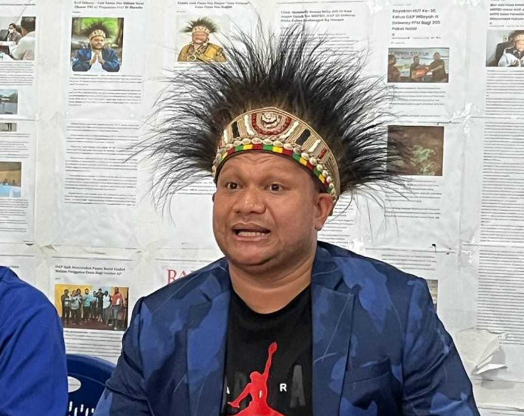 Ketua Dewan Adat Wilayah III Doberay Provinsi Papua Barat Dan Papua Barat Daya, Mananwir Paul Finsen Mayor,S.IP.,CM.NNLP 