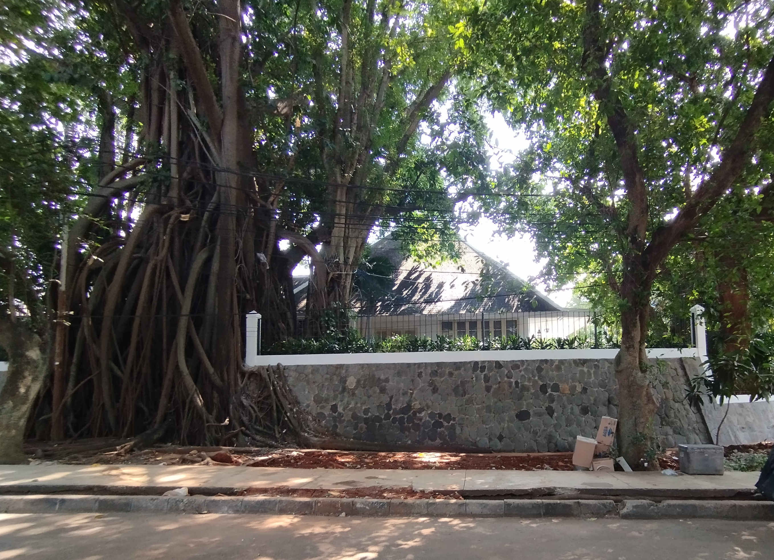 Suasana rumah Guruh Seokarnoputra, yang terletak di Jalan Sriwijaya, Kebayoran Baru, Jakarta,