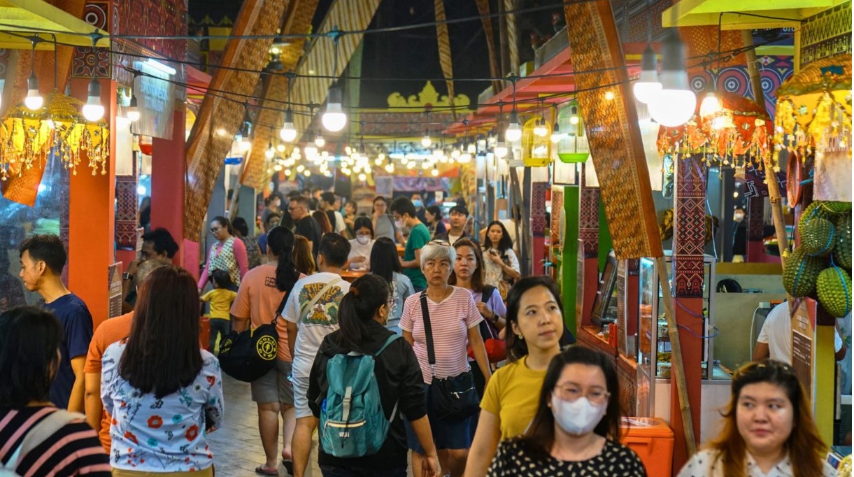 Suasana Kampung Tempo Dulu yang digelar dalam rangkaian JF3 di Summarecon Mal Kelapa Gading.