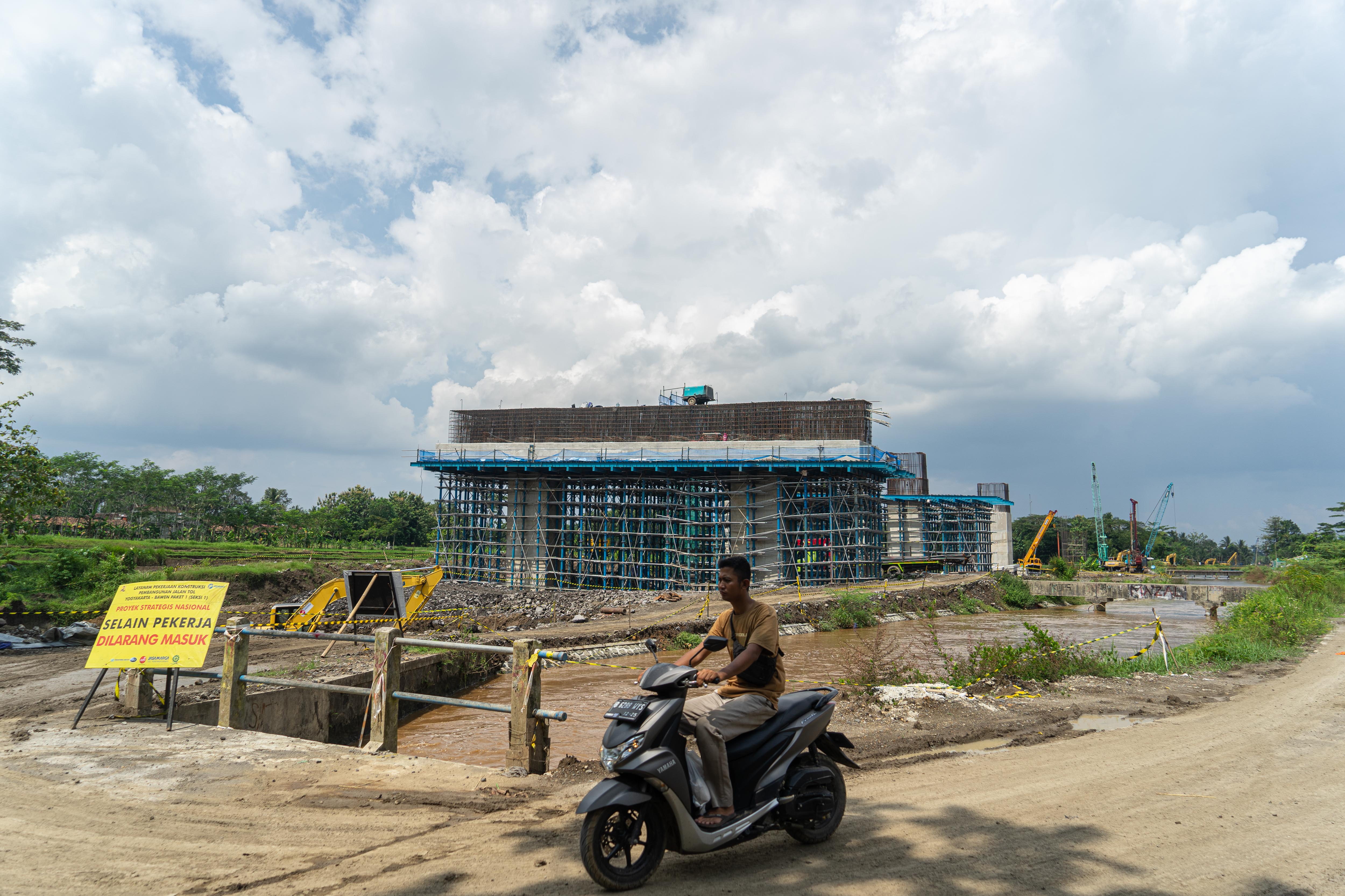 Pembangunan Jalan Tol Yogyakarta-Bawen