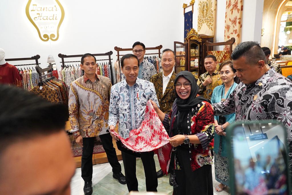 Batik Nasabah PNM dilirik Presiden Jokowi