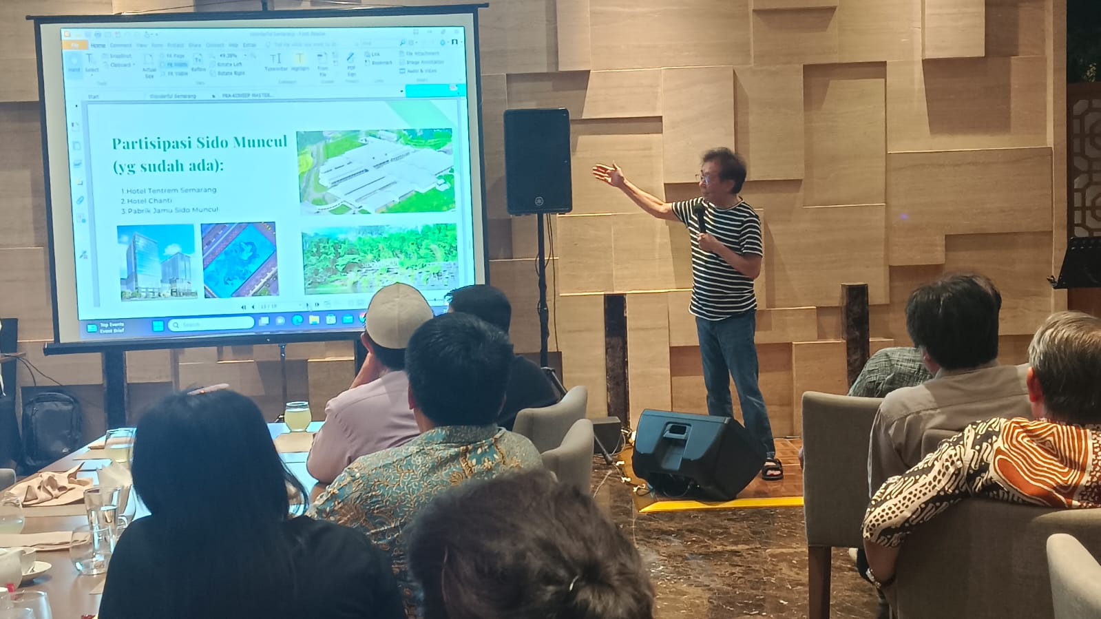 Direktur PT Sido Muncul, Irwan Hidayat saat memaparkan potensi Semarang jadi tempat wisata.