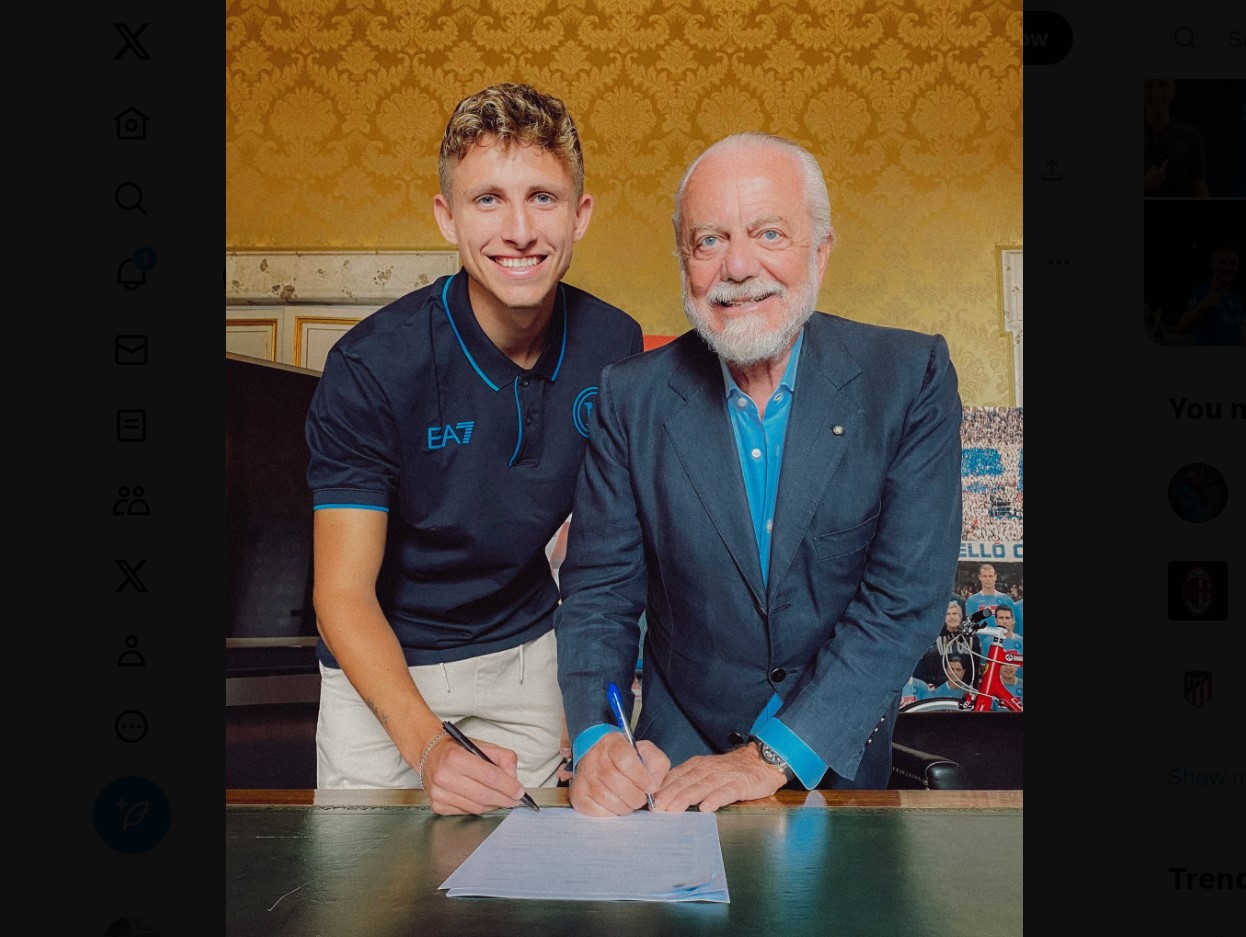 Napoli Datangkan Lindstrom dari Frankfurt