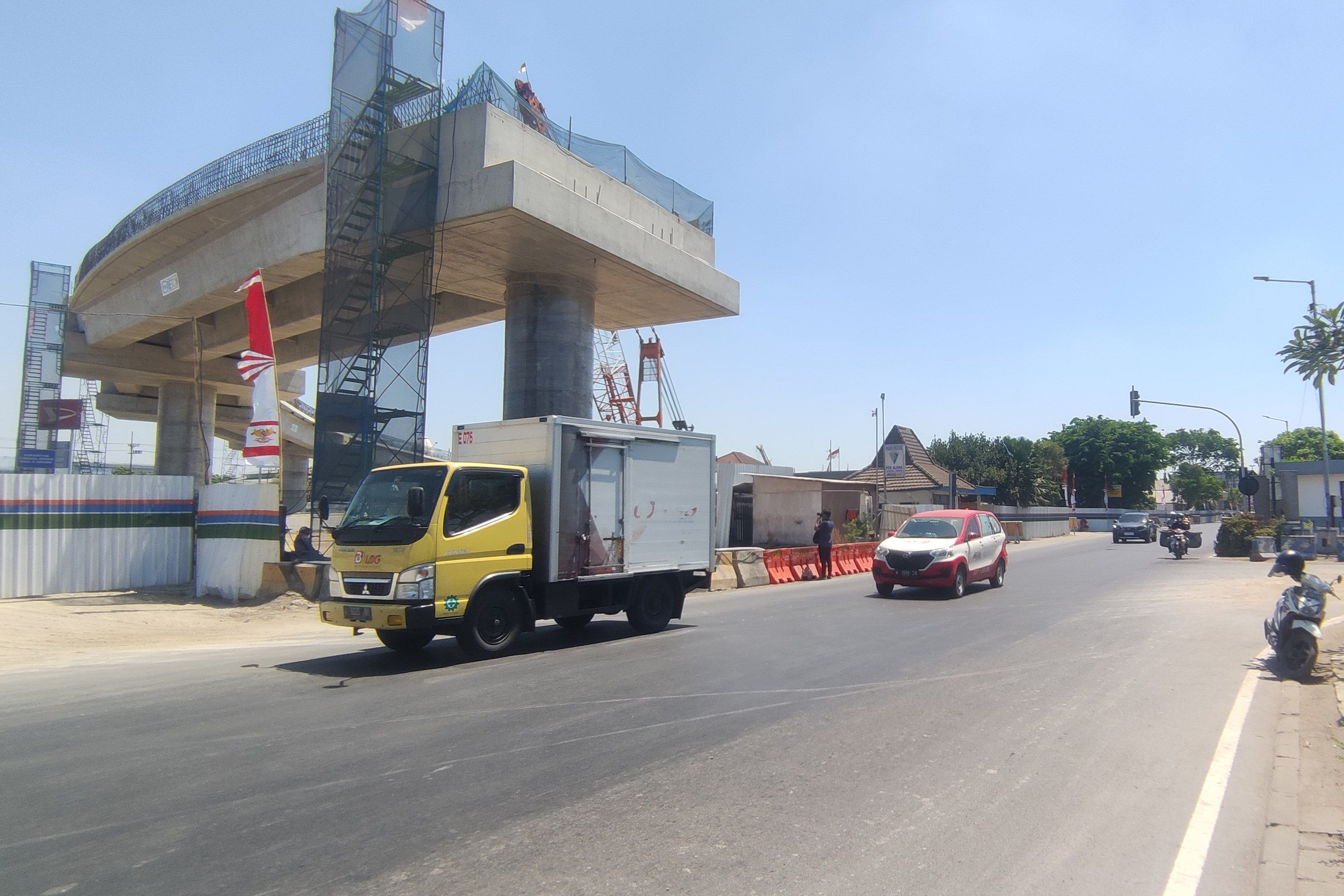 Pembangunan Flyover Aloha.