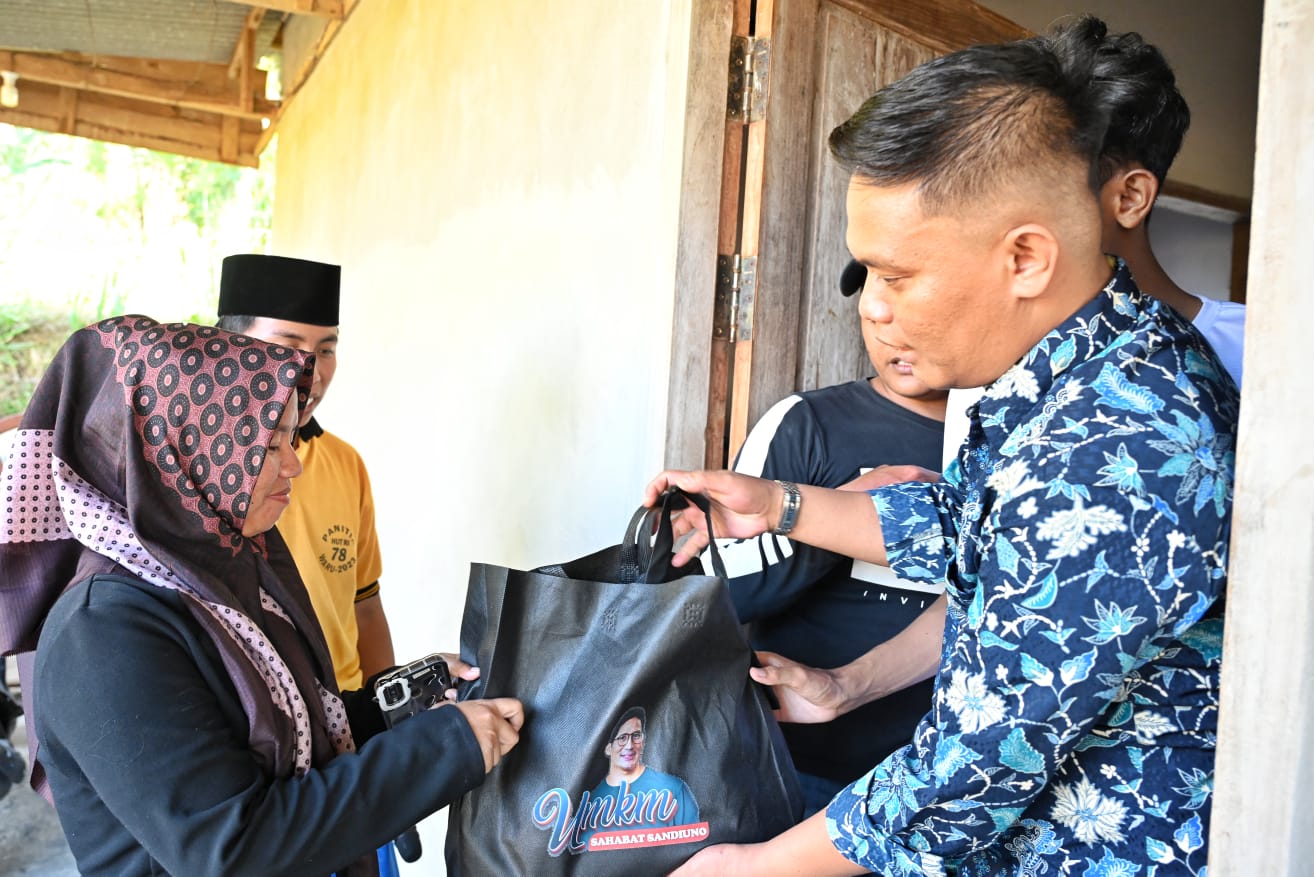 Bazar sembako murah UMKM Sahabat Sandi di Pamekasan, Jawa Timur