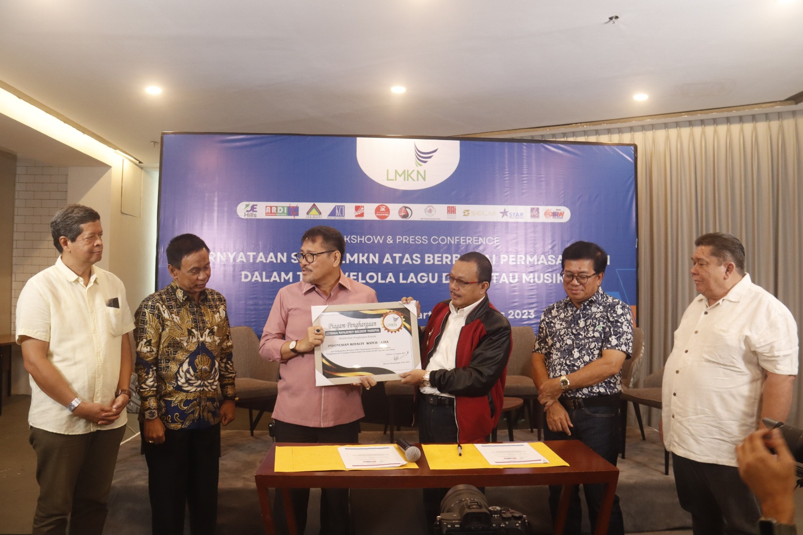 Talkshow dan konferensi pers Lembaga Manajemen Kolektif Nasional