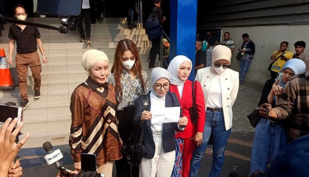 Kuasa hukum korban pelecehan dalam kontes kecantikan melapor ke kepolisian.