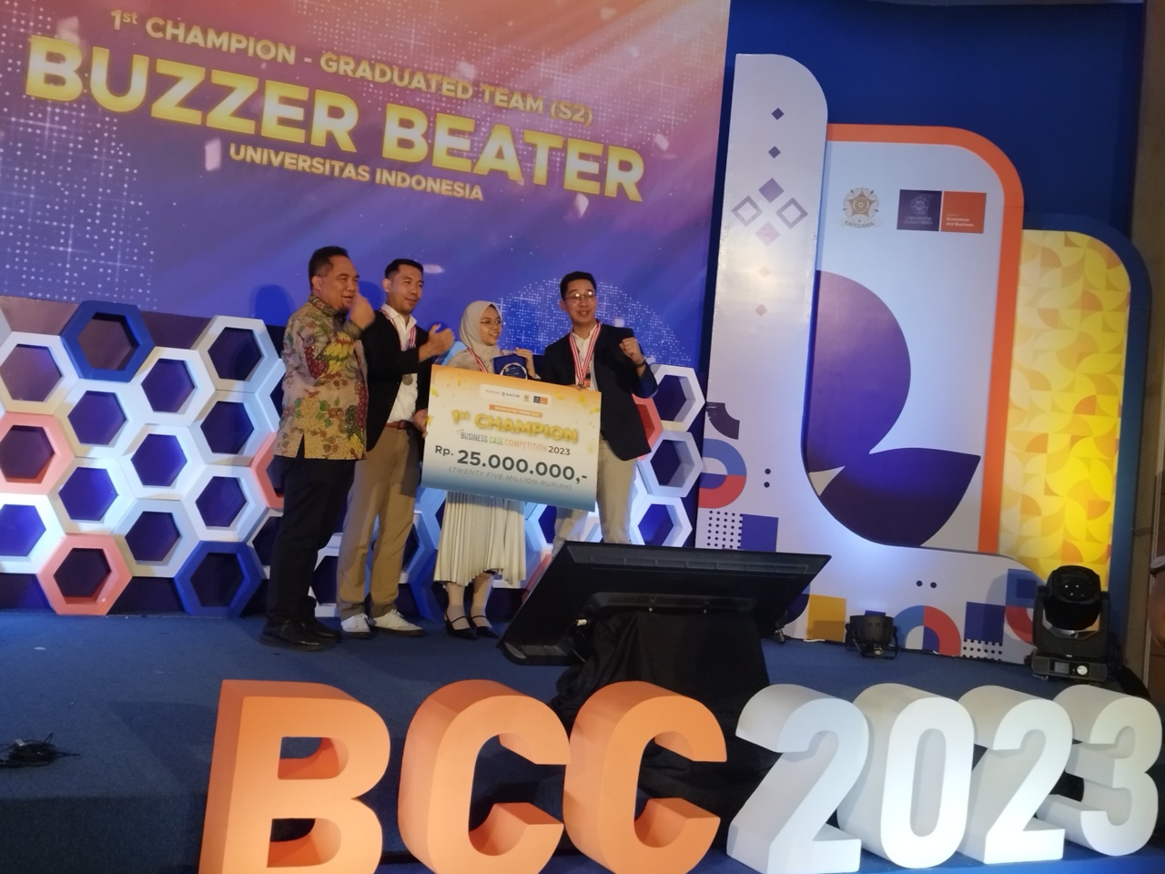 ITB dan UI Juarai PKT GAMA Business Case Competition 2023