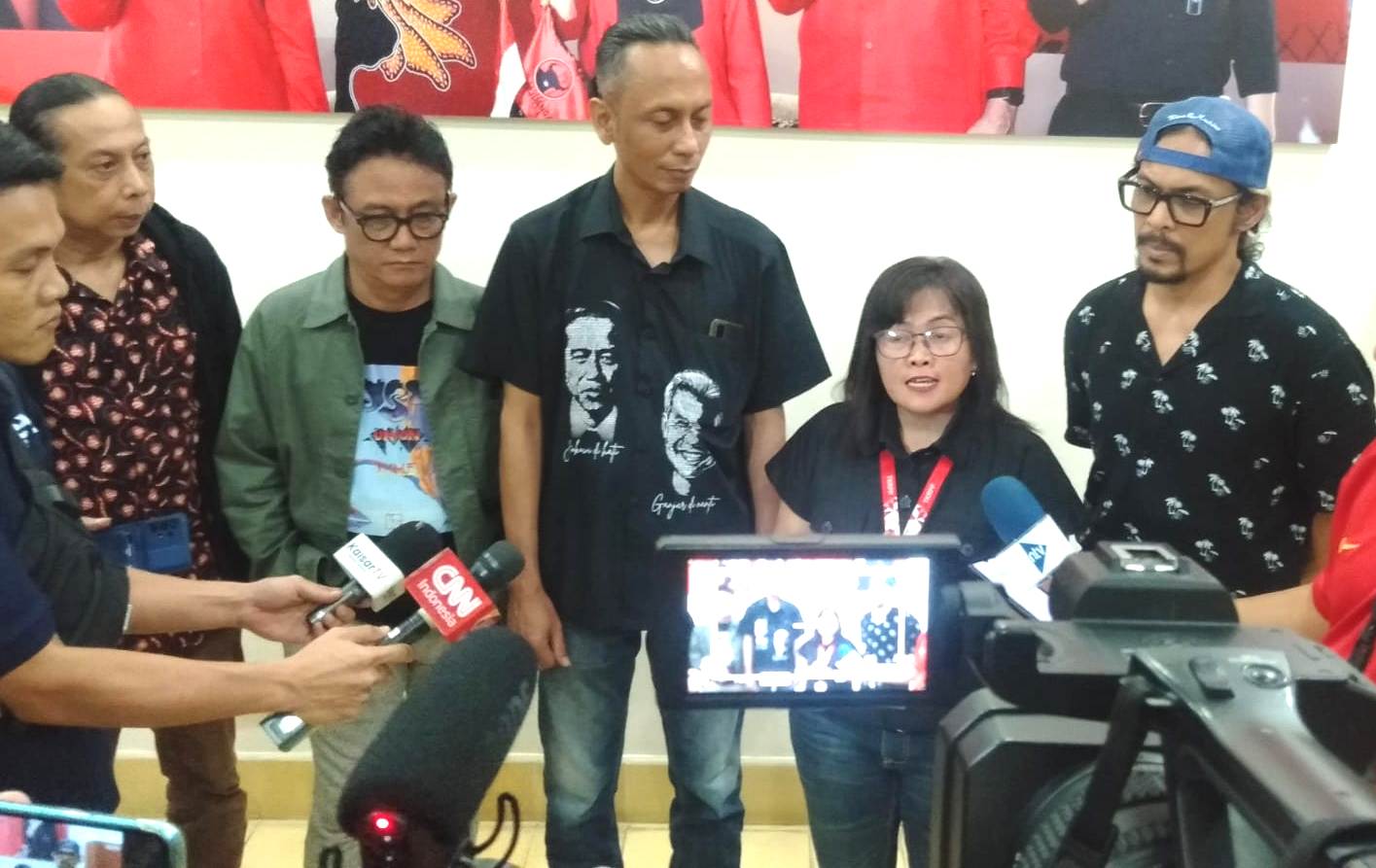 Penjelasan kepada awak media.