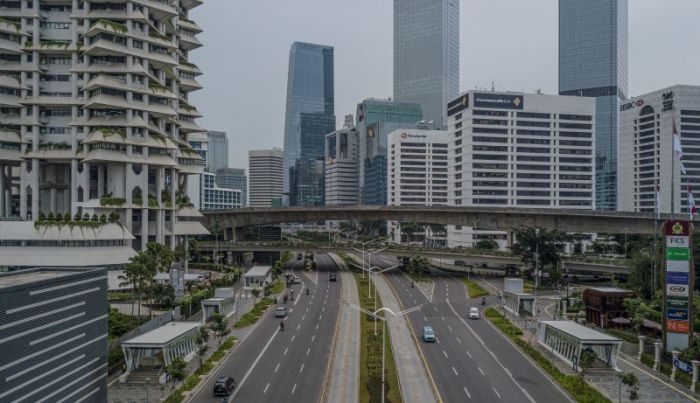 Suasana lengang di Jalan Jenderal Sudirman, Jakarta, saat WFH diberlakukan pada 2020 lalu.