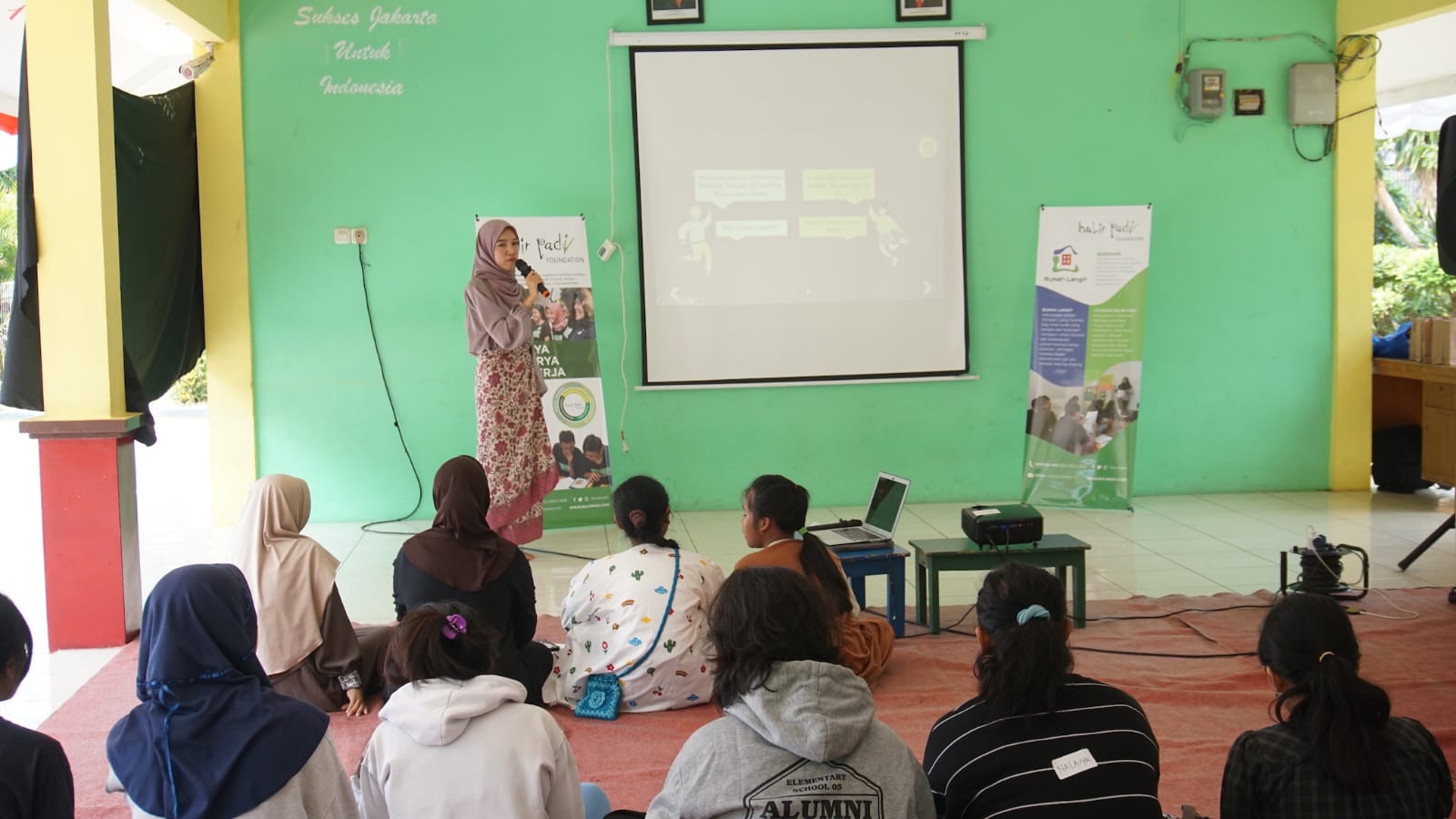 YBP bermitra dengan YRL untuk meluncurkan kerja sama baru, mencakup Program Beasiswa Muda Mandiri dan Tutoring YBP.