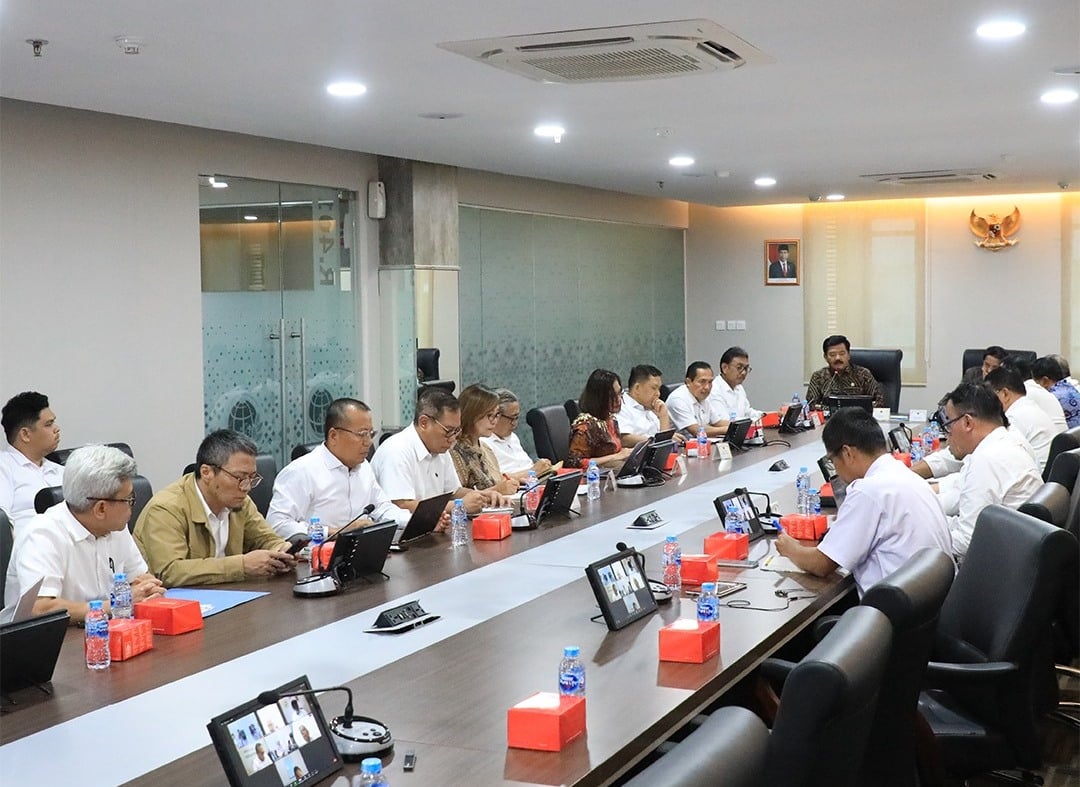 Menteri ATR/BPN Hadi Tjahjanto saat memimpin Rapat Persiapan GTRA Summit 2023 Road to Karimun, di Jakarta, Selasa (1/8).