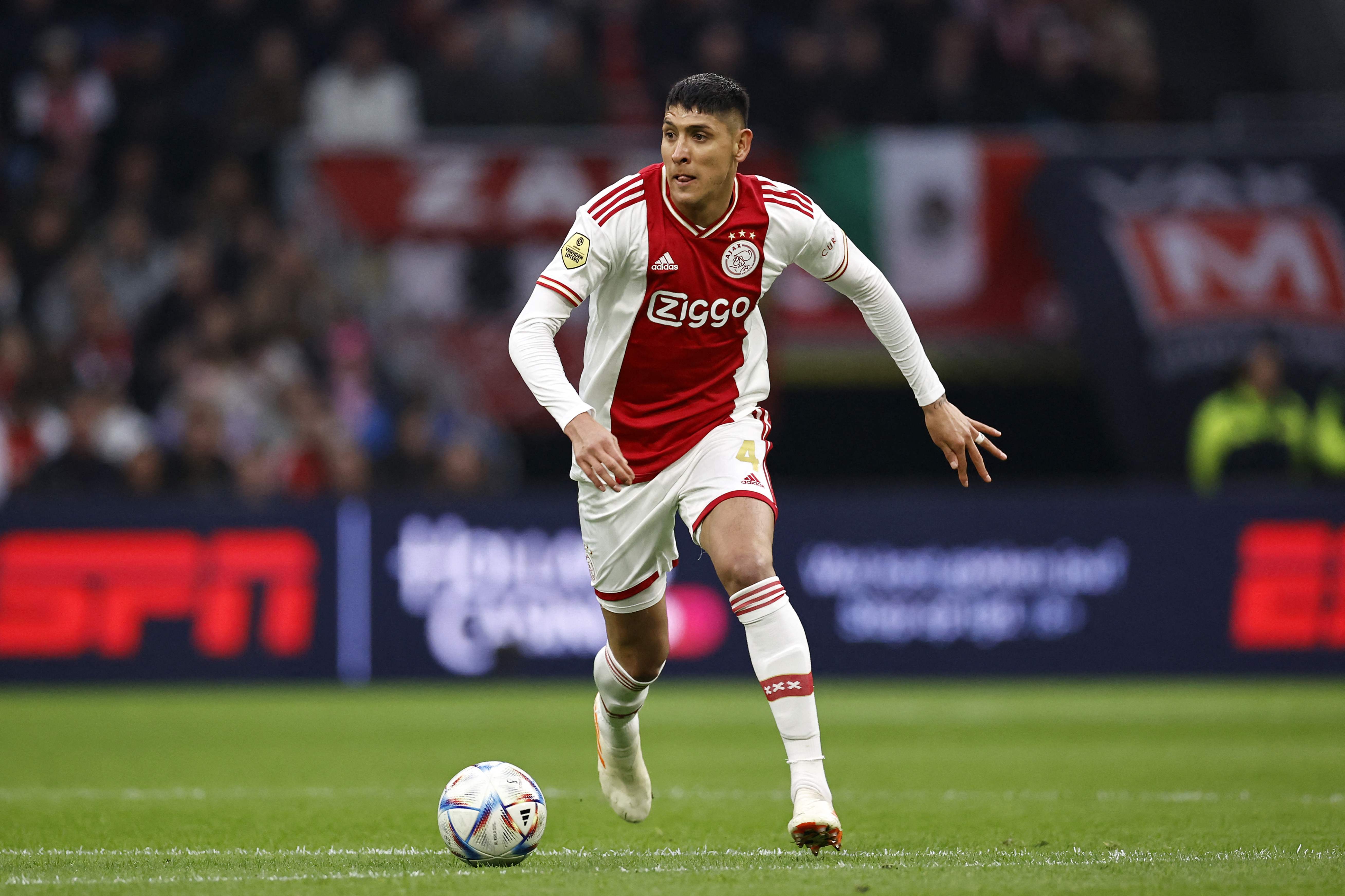 Gelandang Ajax Edson Alvarez