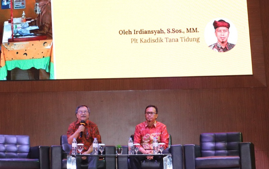 Plt Kepala Dinas Pendidikan (Kadisdik) Kabupaten Tana Tidung, Irdiansyah (kanan)