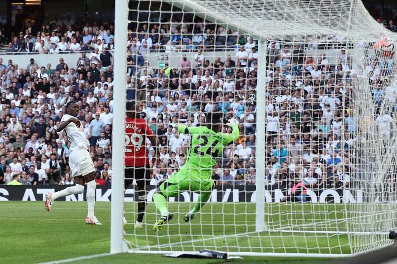 Manchester United tunduk dihadapan Tottenham dengan kekalahan 0-2.