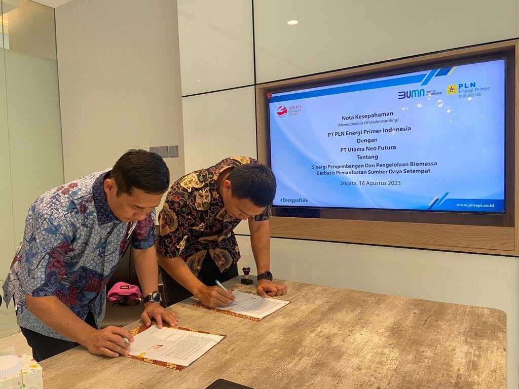 Kerja sama pasokan tandan sawit kosong untuk pengolahan biomassa bagi PLTU.
