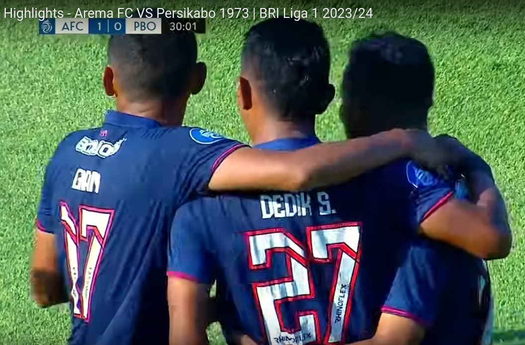 Para pemain Arema FC merayakan kemenangan atas Persikabo.
