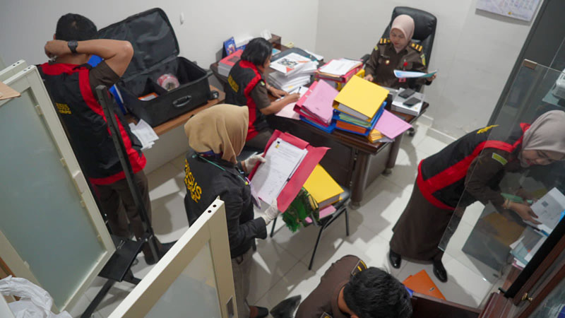 Pengeledahan yang dilakukan Kejaksaan Tinggi Sulawesi Selatan
