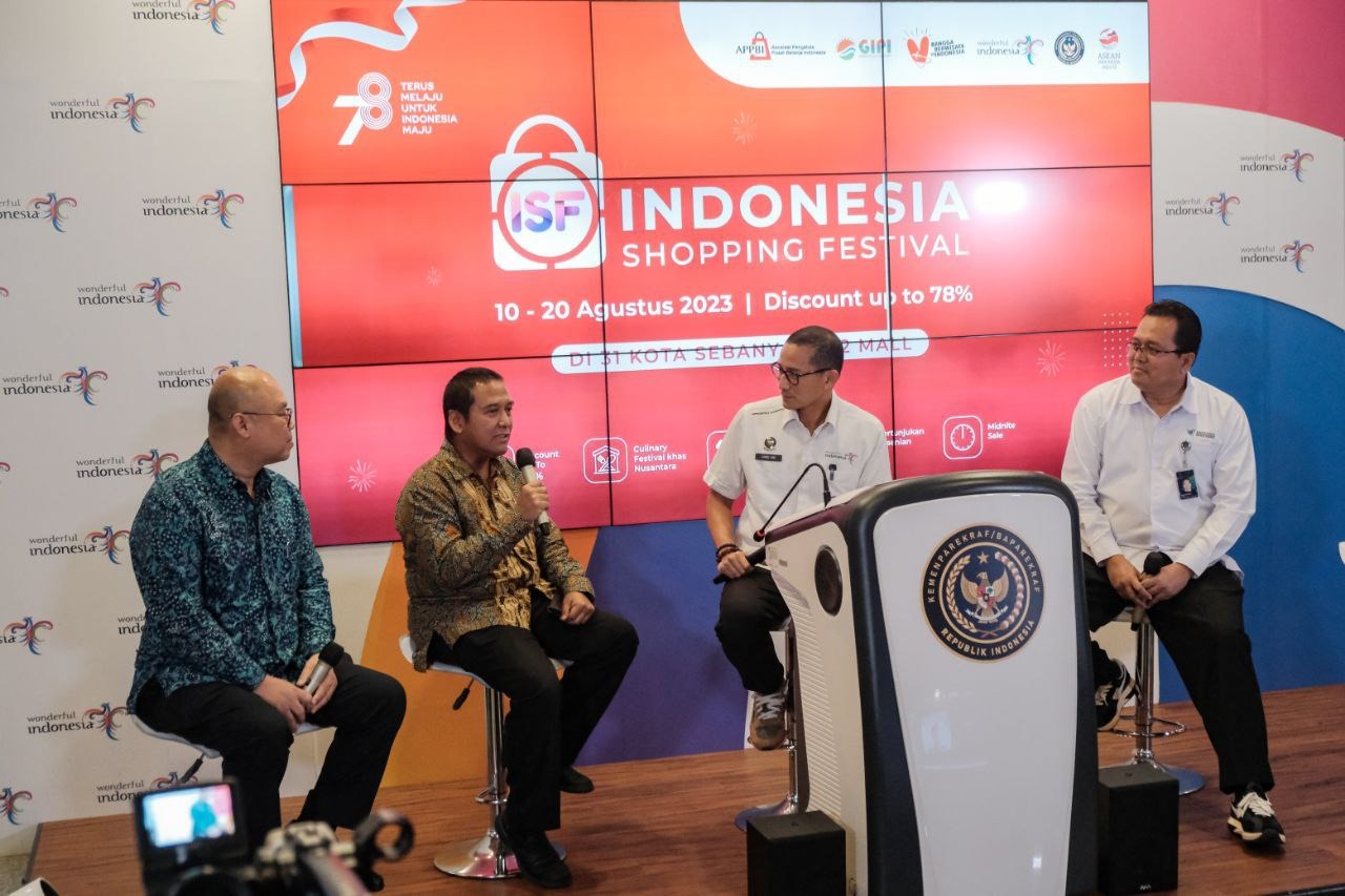 Konferensi pers Indonesia Shopping Festival 2023 yang digelar di Jakarta, Senin (7/8).