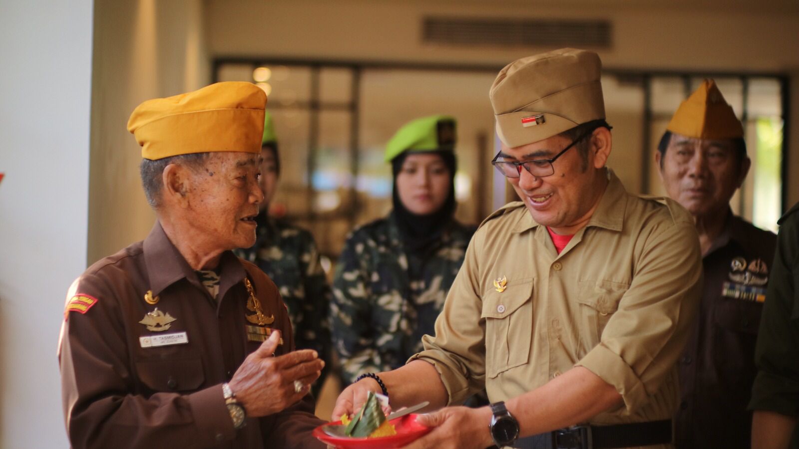 Metro Park View memberi penghorman dan beramah tamah dengan para anggota LVRI.