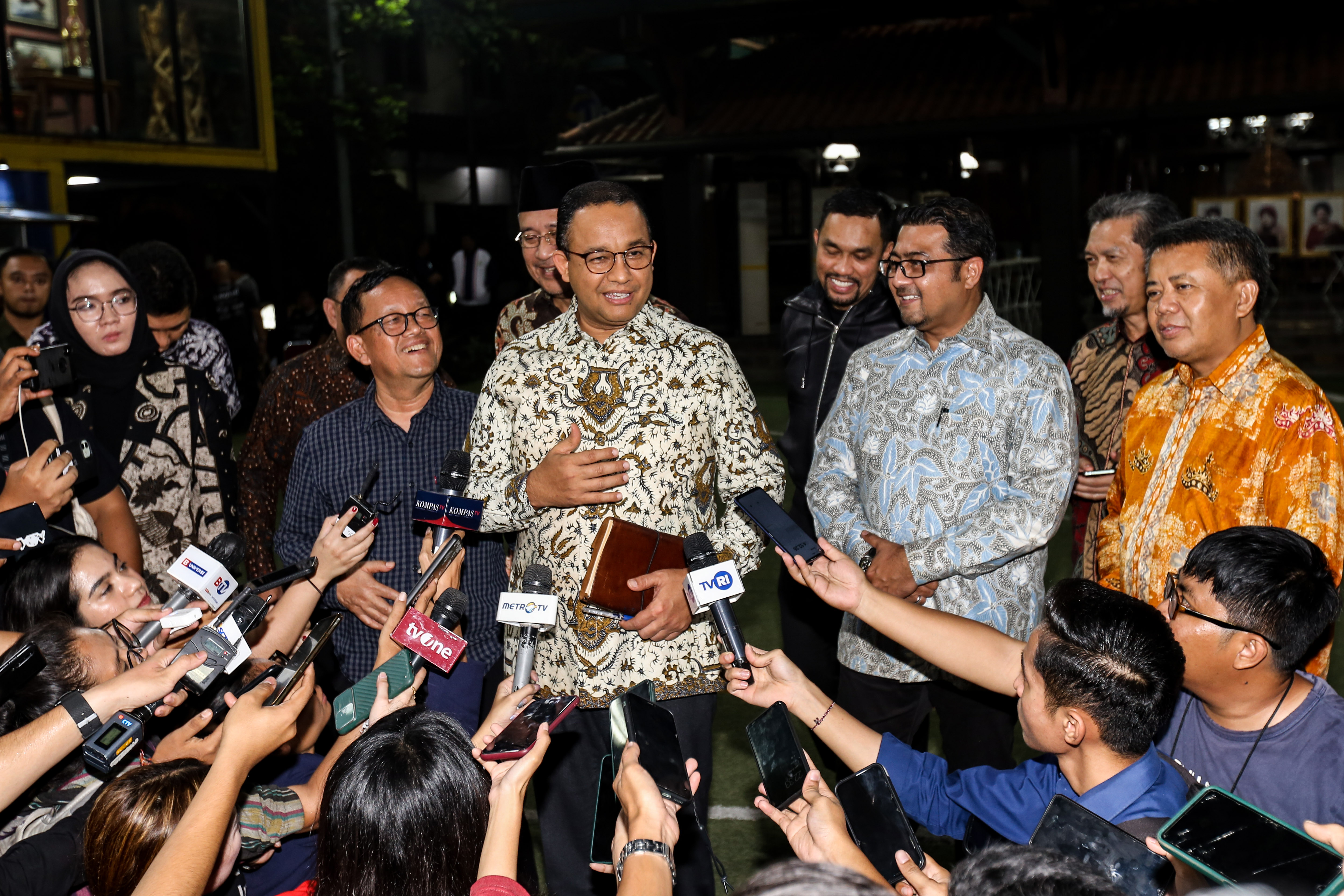 Anies sama Tim 8 Koalisi Perubahan akan menemui Ketua Majelis Syuro Partai Keadilan Sejahtera (PKS) Salim Segaf Al Jufri 