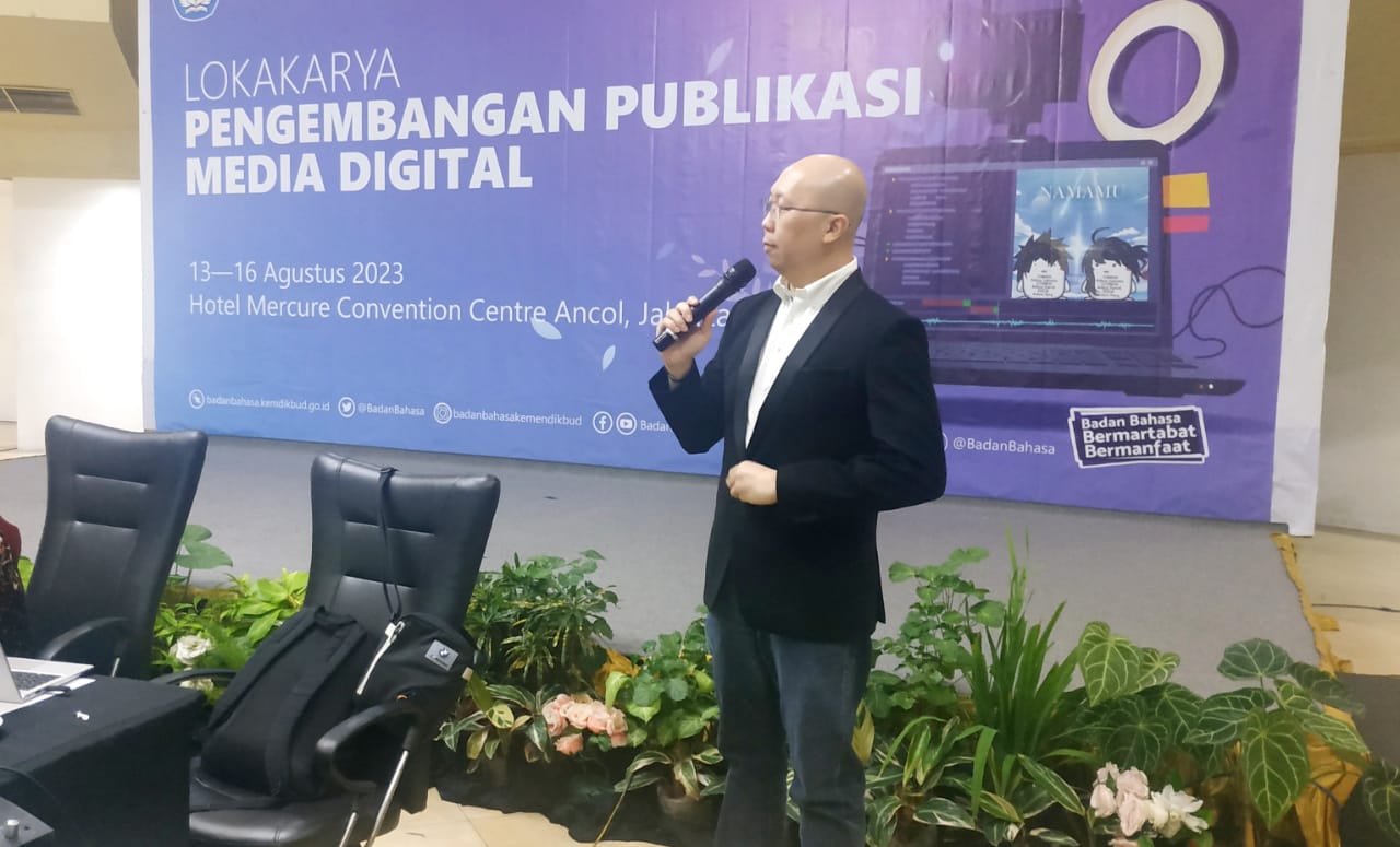 Vice President Group HR Emtek, Pieter Andrian.