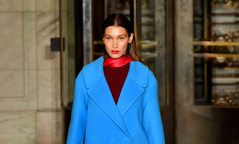 Bella Hadid baru terbuka soal penyakit lyme yang dideritanya.