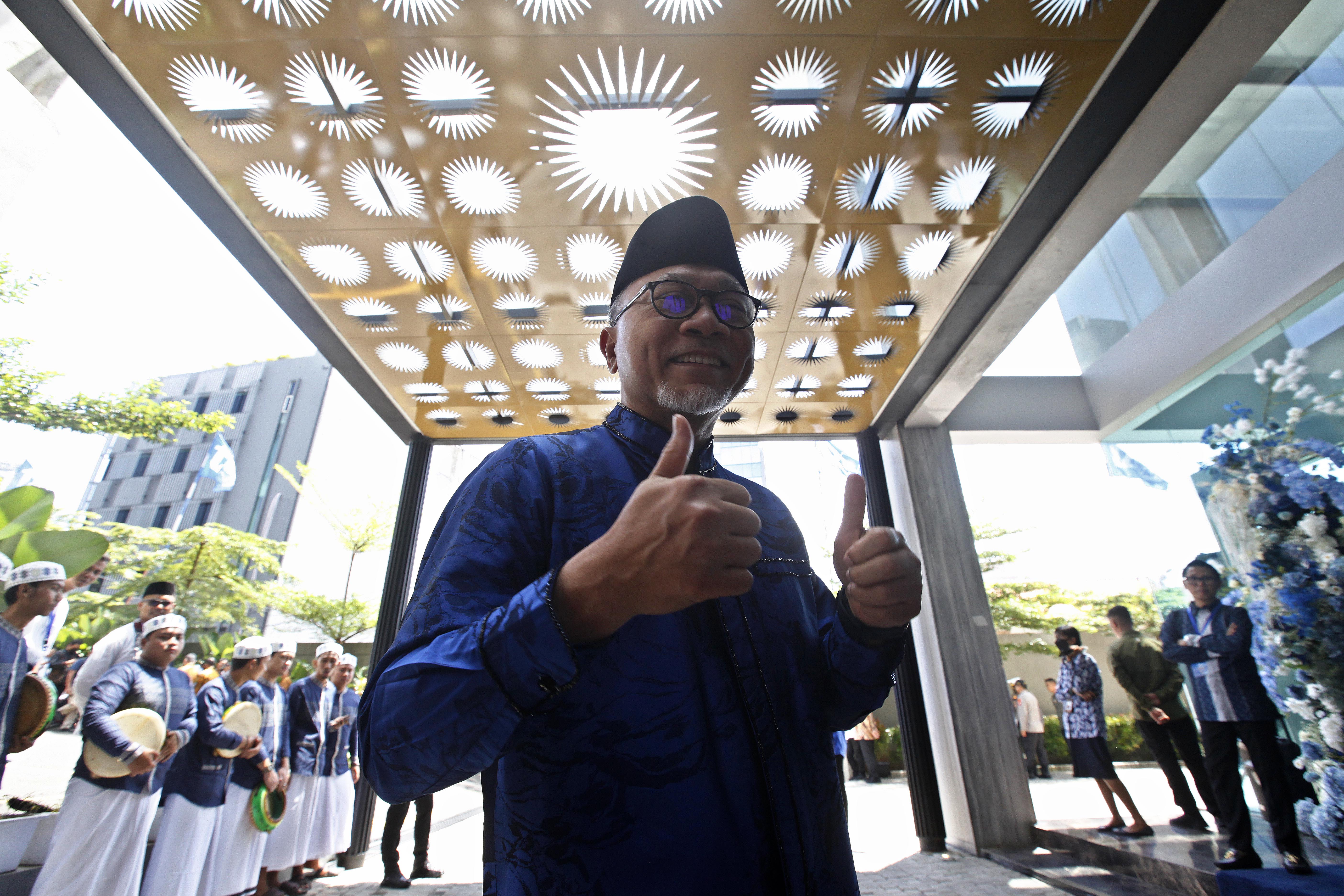 Bagi-Bagi Gocapan, Zulhas Dinilai Permalukan Penyelenggara Pemilu