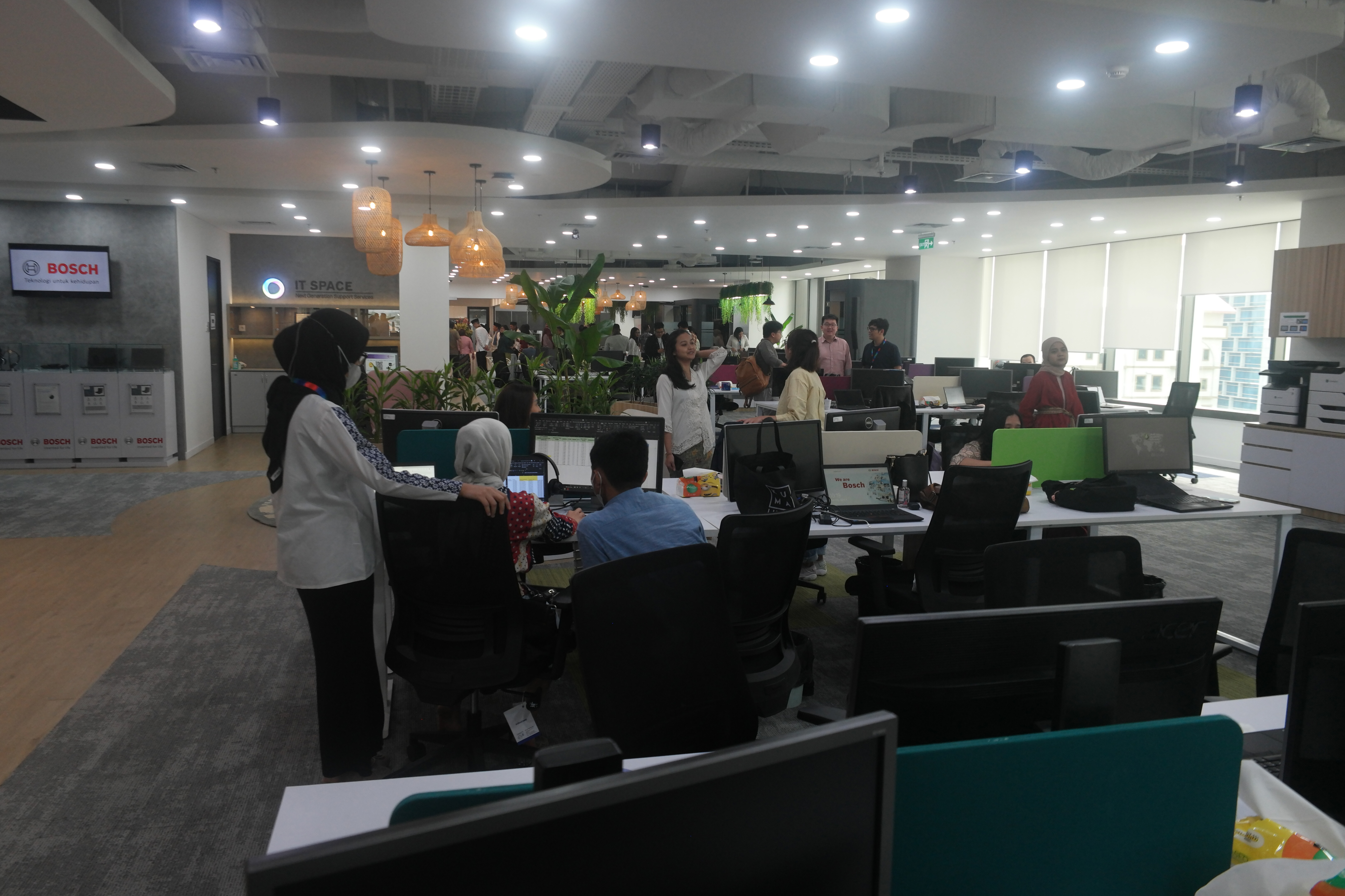 Ilustrasi. Suasana ruang kerja di sebuah kantor di Jakarta.