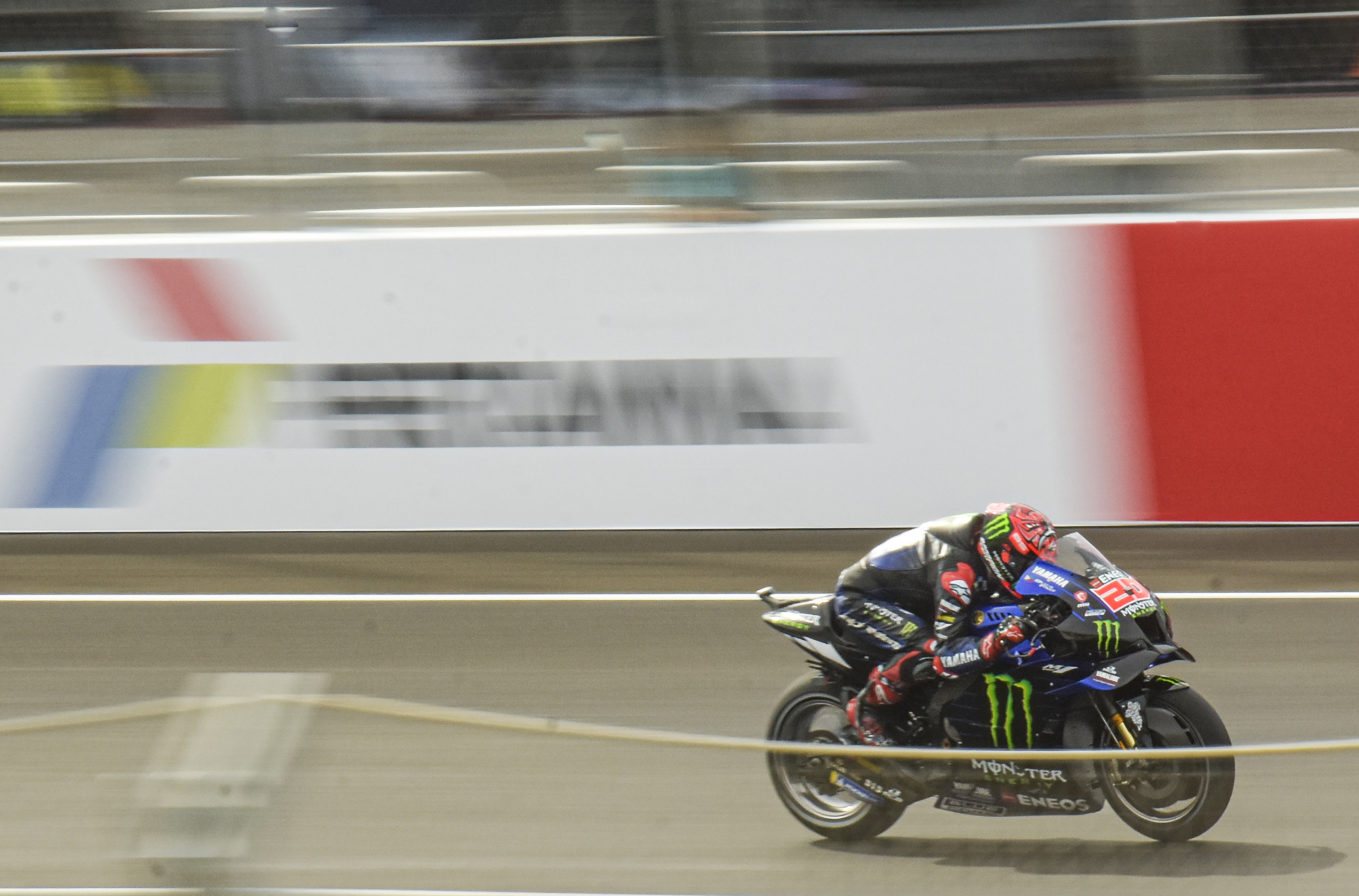  Pembalap Monster Energy Yamaha Fabio Quartararo memacu motornya di Sirkuit Mandalika, Lombok, NTB, Sabtu (19/3/2022).