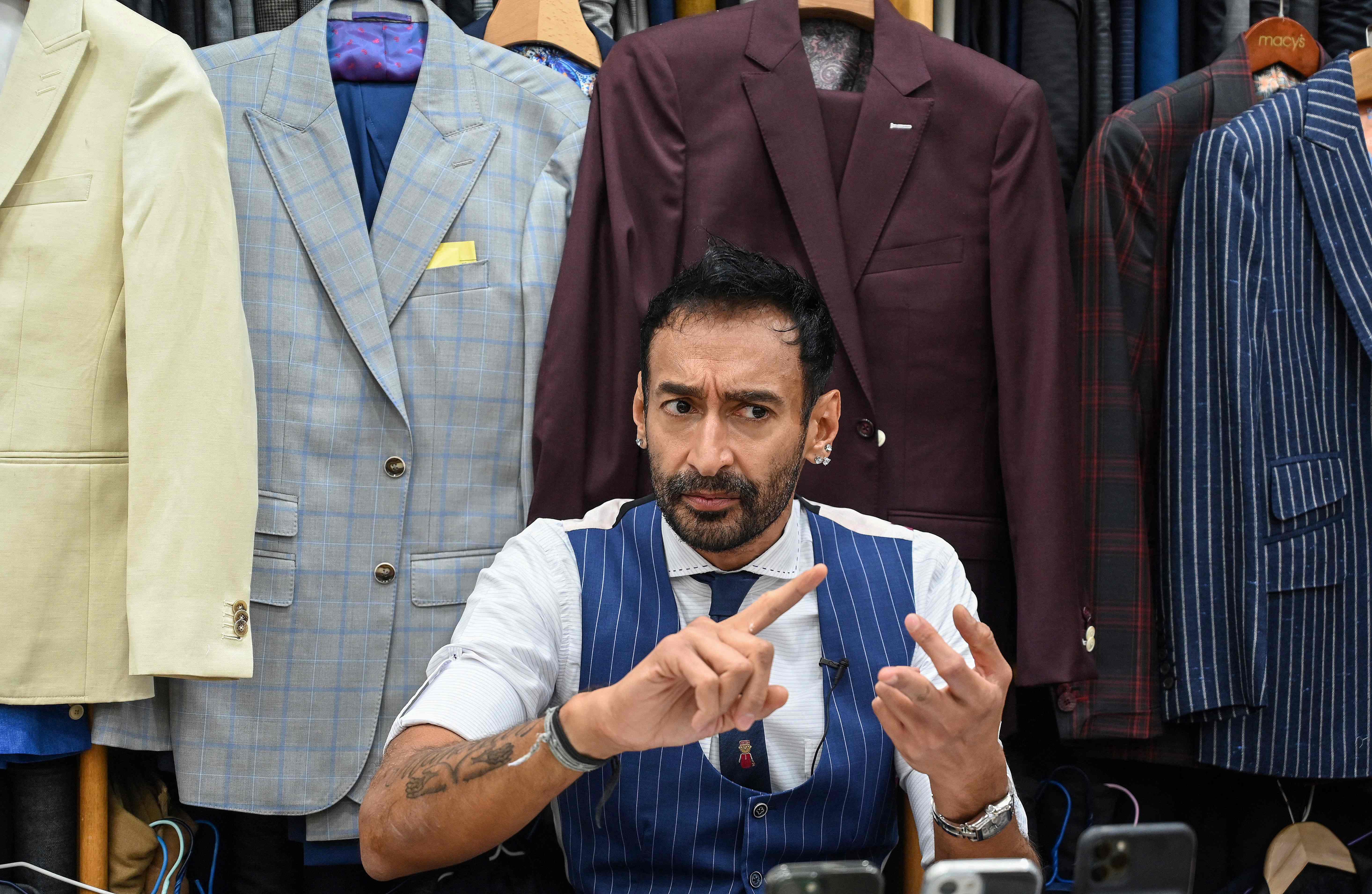 ilustrasi: Perancang busana