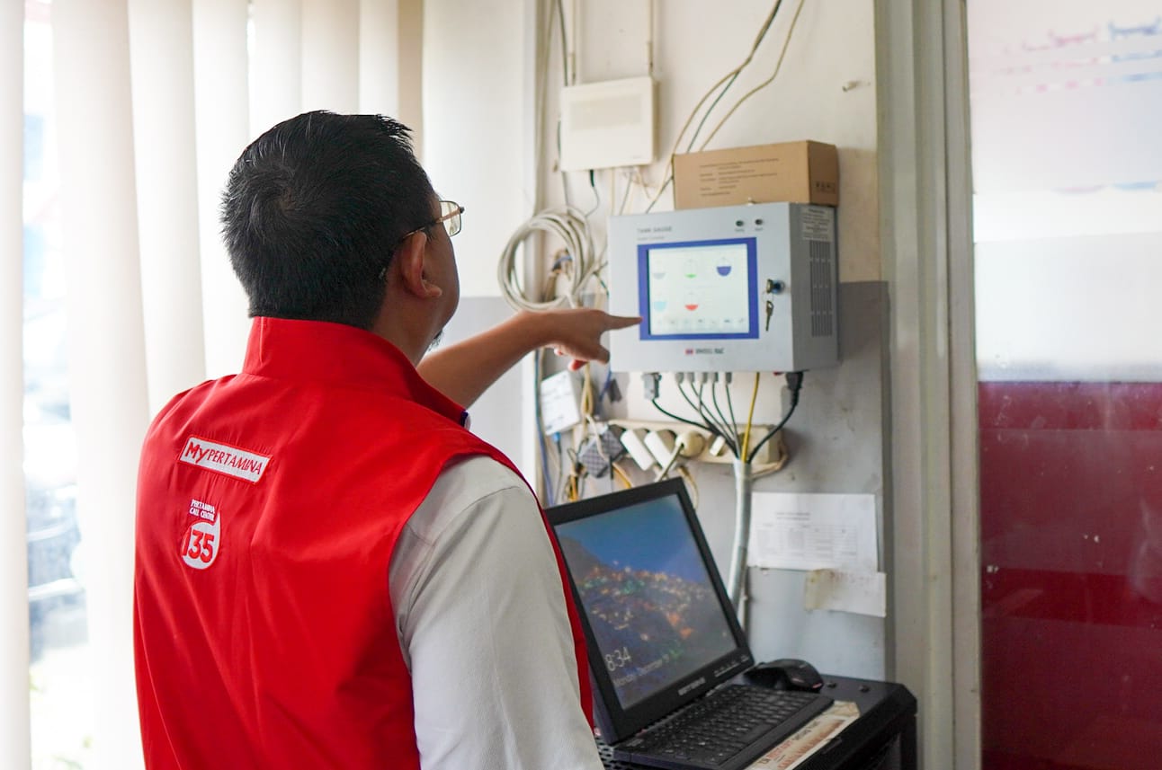 Digitalisasi dalam industri minyak dan gas memang diharapkan bisa menekan biaya produksi sekaligus meningkatkan efisiensi.