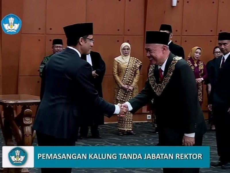 Profesor Komarudin resmi dilantik kembali menjadi Rektor Universitas Negeri Jakarta (UNJ) untuk periode 2023-2027 oleh Mendikbudristek.