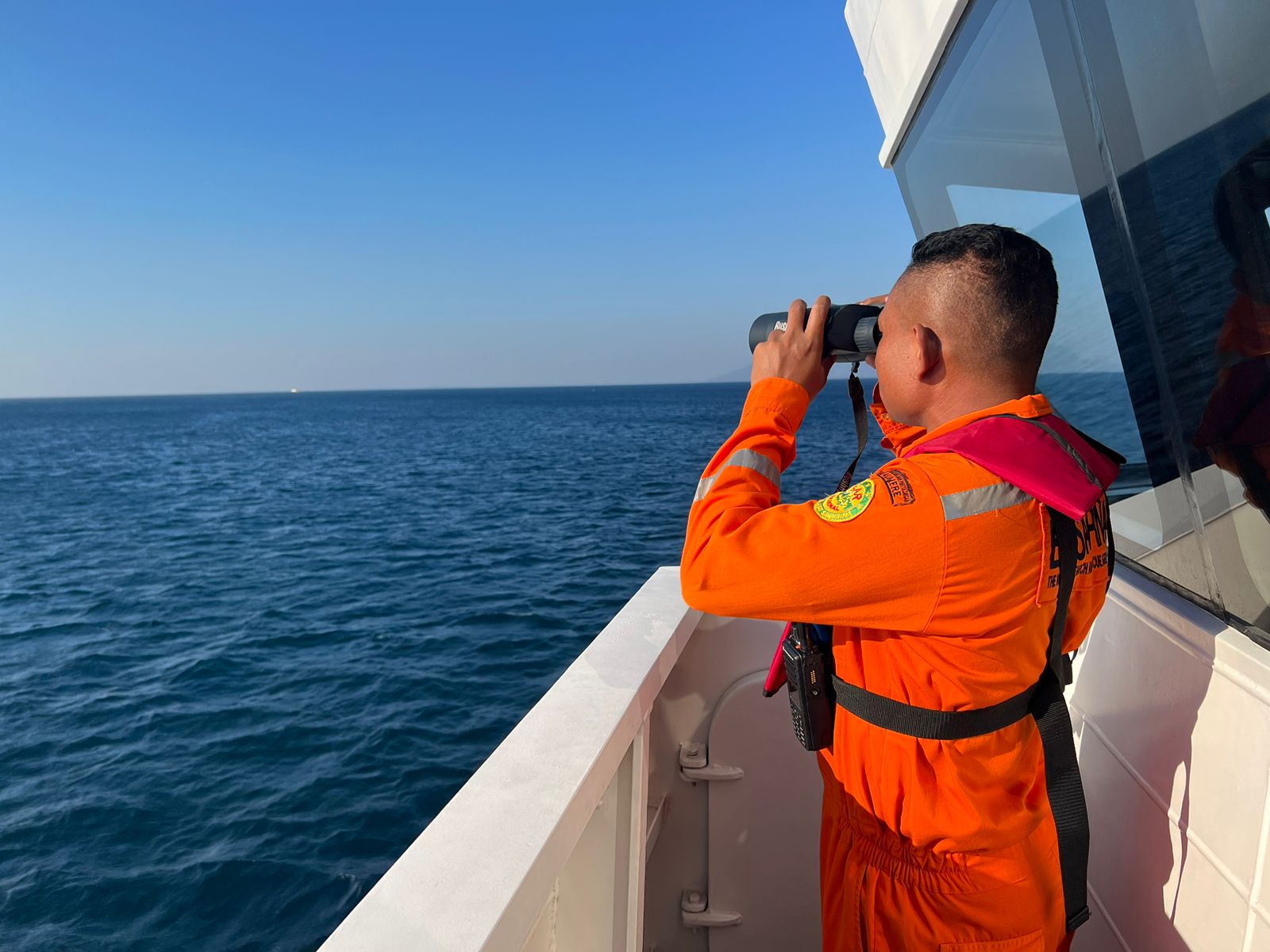 Kapal yang mengangkut 30 Orang mati mesin, Tim Sar Maumere lakukan pencarian.