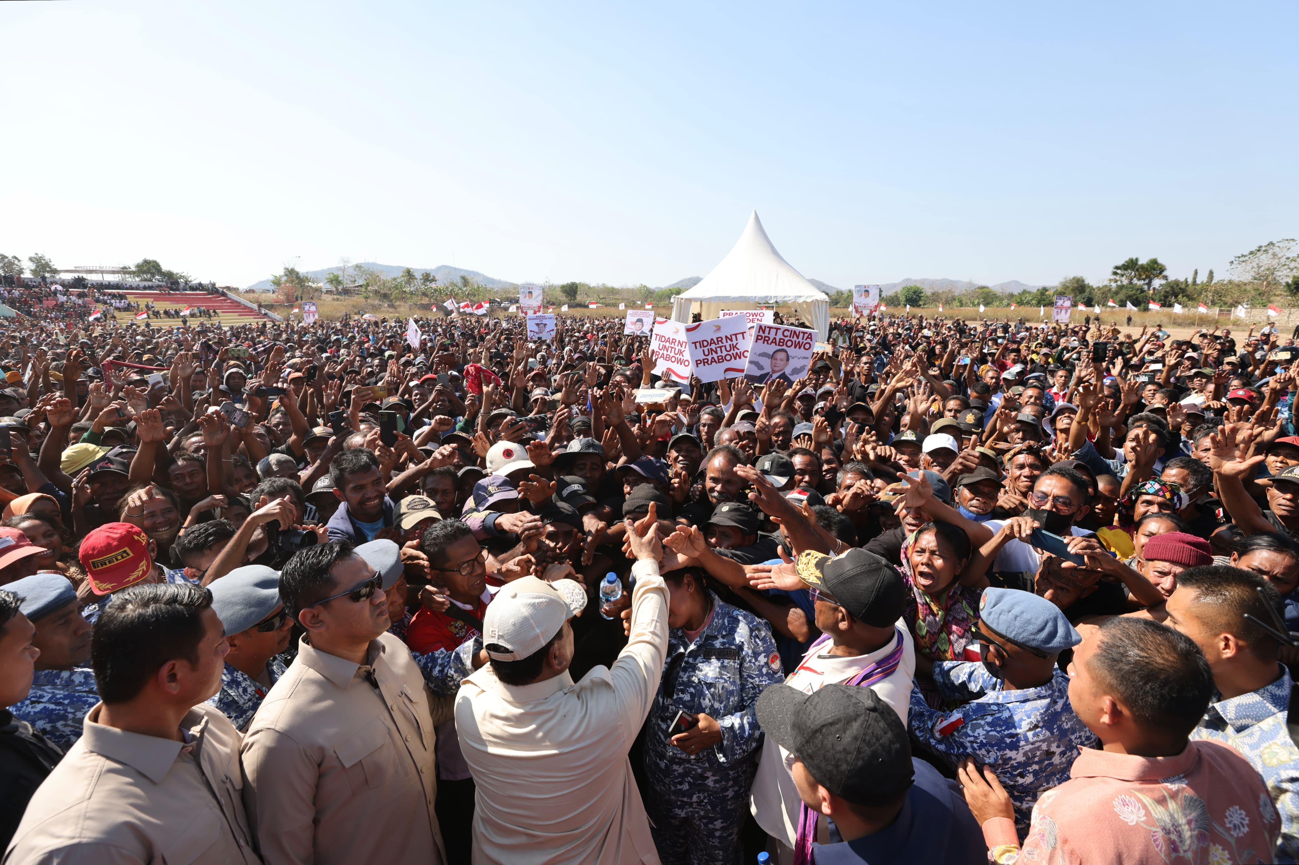 Berkunjung ke Atambua, Prabowo tekankan semangat persatuan