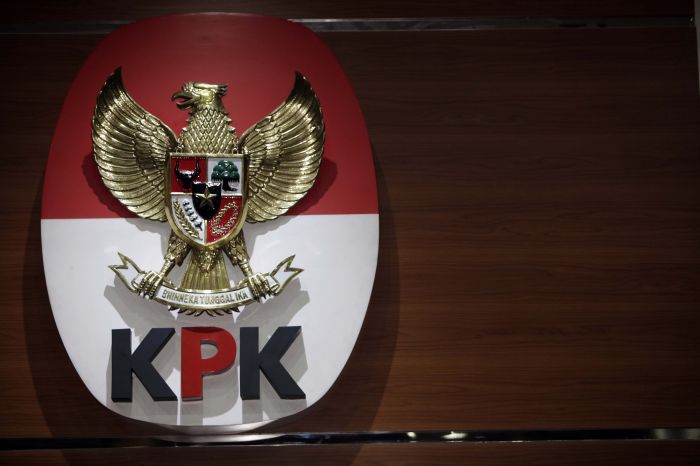 KPK jebloskan mantan Bupati Bangkalan Abdul Latif Amin Imron ke Lapas Sukamiskin setelah putusan pengadilan tetap.