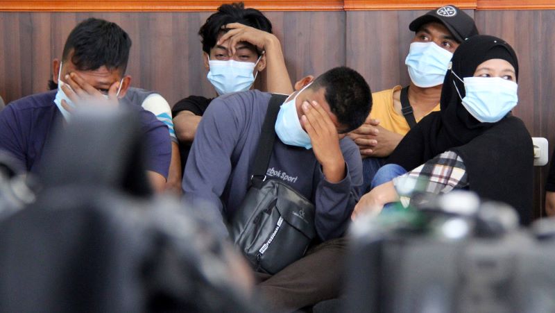 Sejumlah calon pekerja migran Indonesia ilegal yang digagalkan keberangkatannya ke Malaysia.