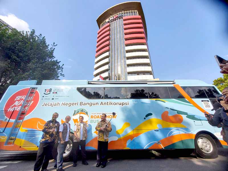 KPK menegerakan bus antikorupsi sebagai cara sosialisasi penolakan politik uang ke masyarakat jelang Pemilu 2024.