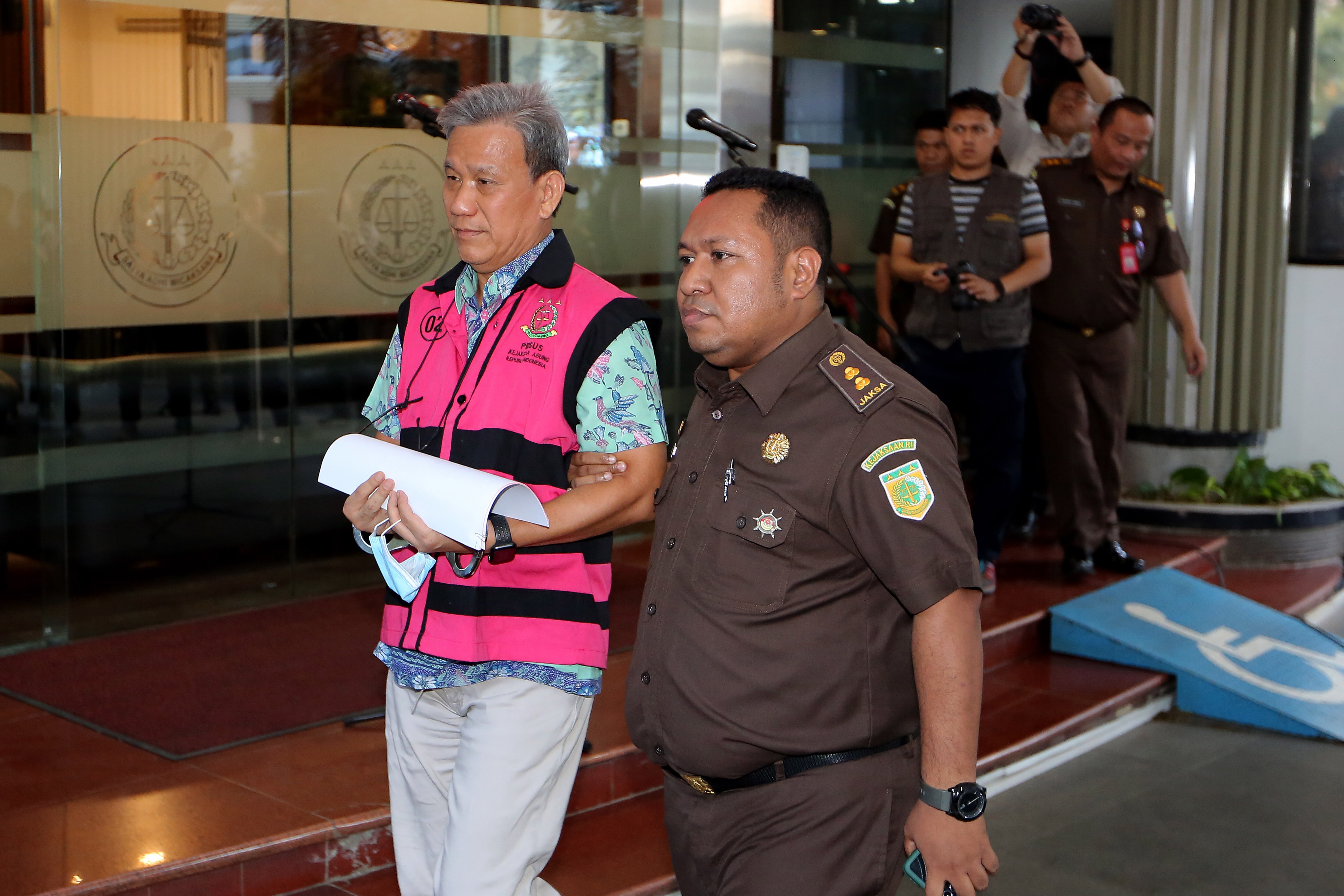 Kejagung tetapkan Direktur Utama PT Sansaine Exindo sebagai tersangka kasus korupsi BTS